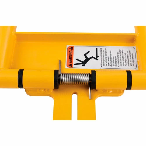 Global Industrial Adjustable Safety Swing Gate, 16"-26"W Opening, Yellow - Image 11